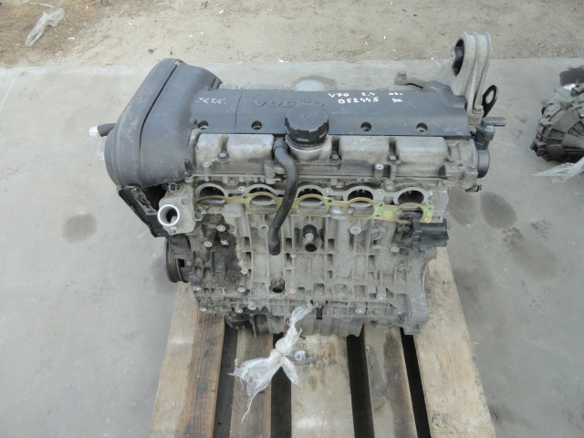 Двигатель VOLVO V70 2.4 B B52445
