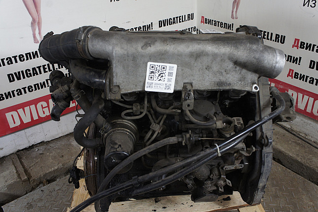 Двигатель вид с боку Opel X 15 DT (T4EC1)