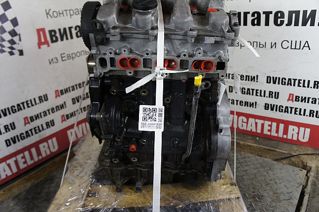 Двигатель вид с боку Hyundai D3EA