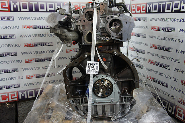 Двигатель вид с боку RENAULT M9RD761