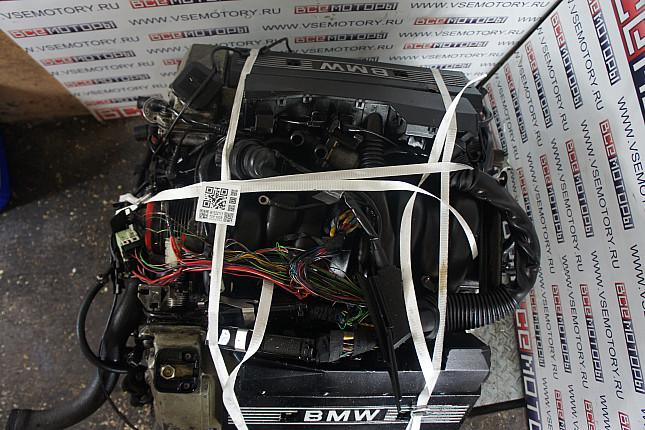 Фотография контрактного двигателя сверху BMW M60 B40