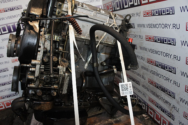 Двигатель вид с боку IVECO 8140.43C
