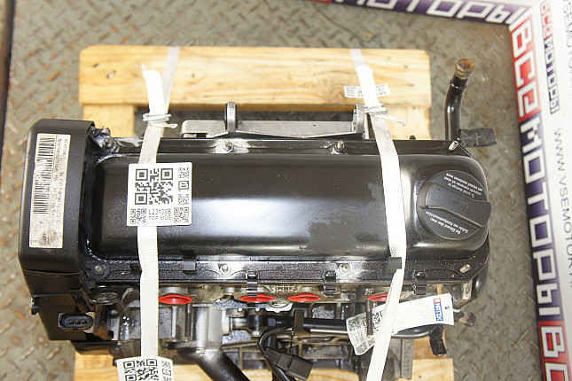 Фотография контрактного двигателя сверху VW AKL