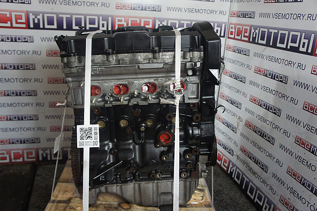 Двигатель вид с боку PEUGEOT NFU (TU5JP4)