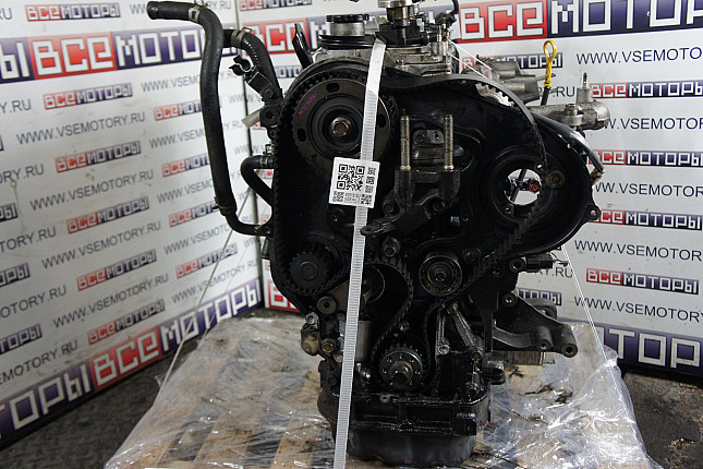 Двигатель вид с боку MAZDA RF5C