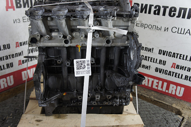 Двигатель вид с боку Peugeot 9HZ (DV6TED4)