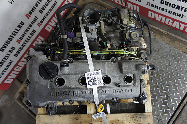 Фотография контрактного двигателя сверху Nissan GA16DE