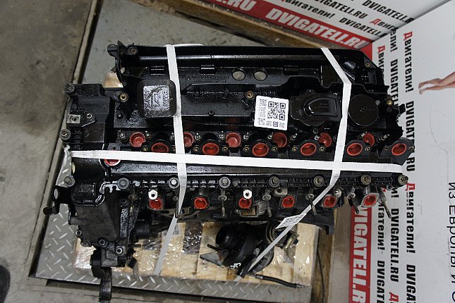 Фотография контрактного двигателя сверху BMW M57 D25