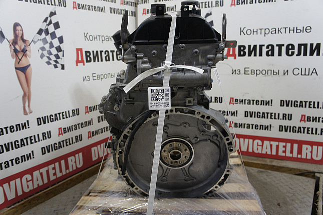 Двигатель вид с боку Mercedes OM 651.912