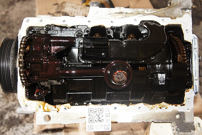 Фотография блока двигателя без поддона (коленвала) VW AKL