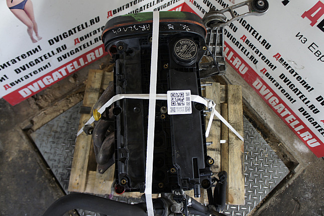 Фотография контрактного двигателя сверху Alfa Romeo AR 32104