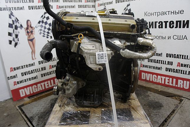 Двигатель вид с боку Opel X 18 XE