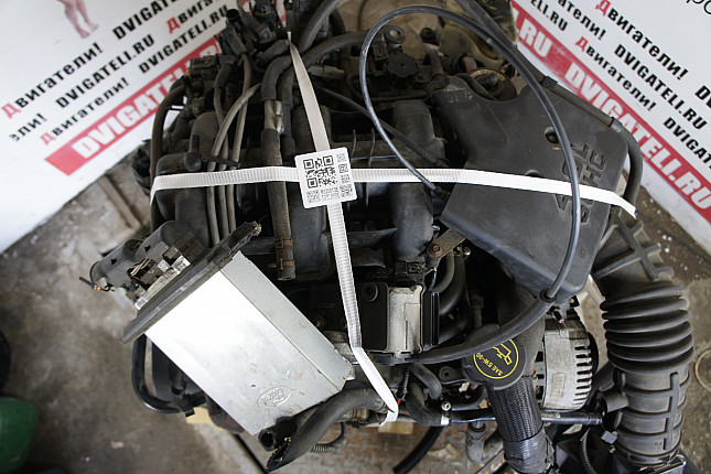 Фотография контрактного двигателя сверху Ford SOHC 4.0