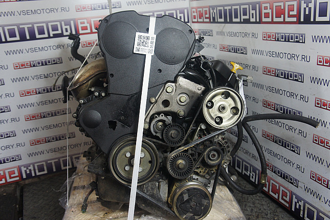 Двигатель вид с боку CITROËN 6FZ (EW7J4)