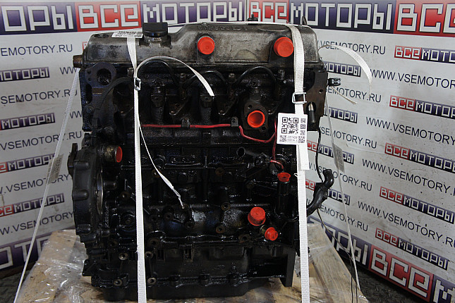 Двигатель вид с боку Ford C9DB