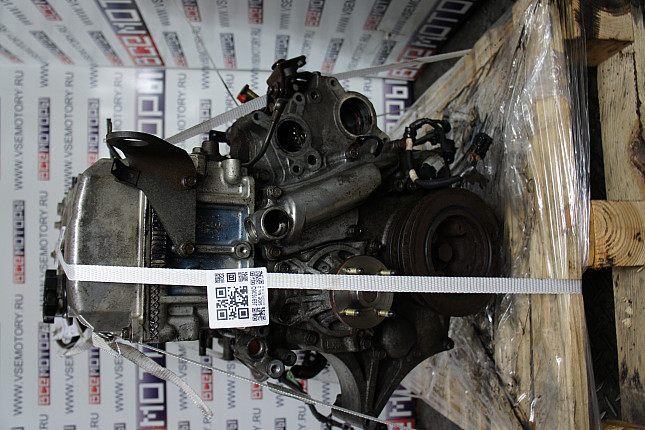 Двигатель вид с боку MITSUBISHI 4M42-3AT4
