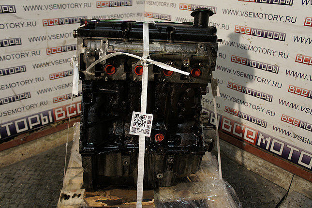 Двигатель вид с боку Renault K9K 714