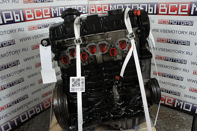 Двигатель вид с боку VW AJM