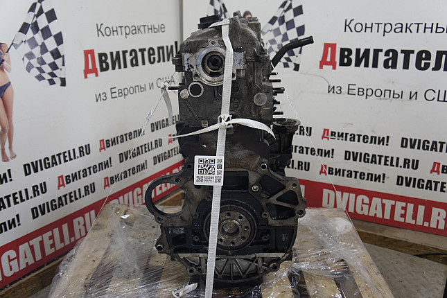 Двигатель вид с боку Hyundai D3EA