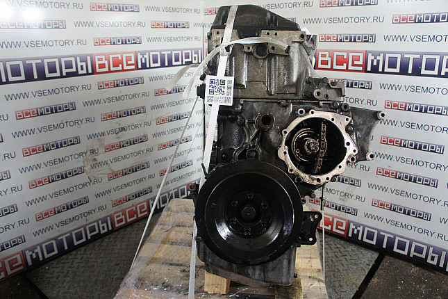 Двигатель вид с боку MERCEDES-BENZ OM 603.971