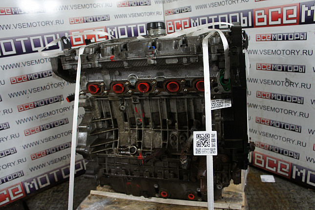 Двигатель вид с боку VOLVO B 5244 S