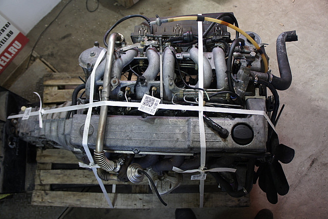 Фотография контрактного двигателя сверху Mercedes OM 603.912+МКПП