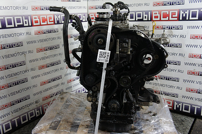 Двигатель вид с боку MAZDA RF5C