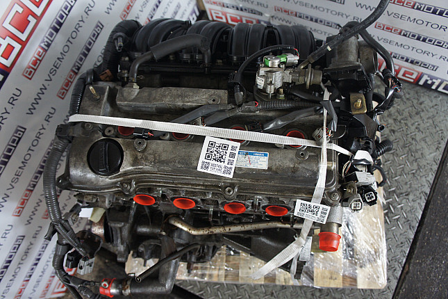 Фотография контрактного двигателя сверху TOYOTA 1AZ-FSE