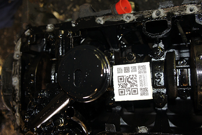 Фотография блока двигателя без поддона (коленвала) MITSUBISHI F8QT