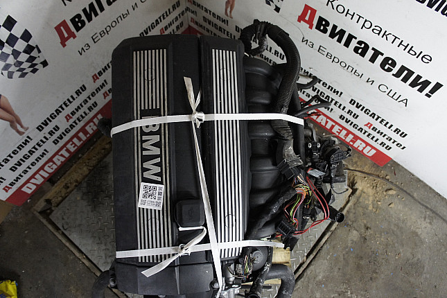 Фотография контрактного двигателя сверху BMW M52 B25 (Vanos)