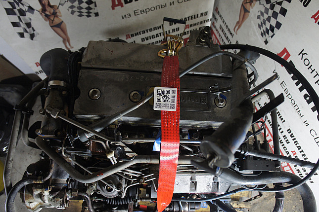 Фотография контрактного двигателя сверху Renault PERKINS TURBO