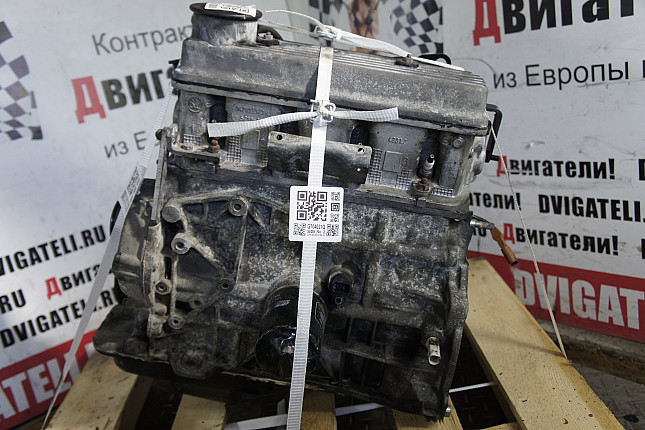 Двигатель вид с боку Skoda AME