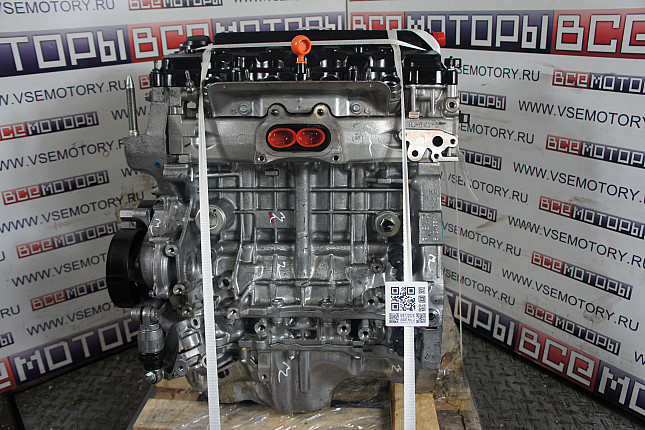 Двигатель вид с боку HONDA R18A2
