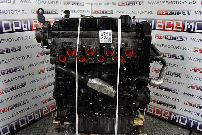 Двигатель вид с боку PEUGEOT RHV (DW10UTD)