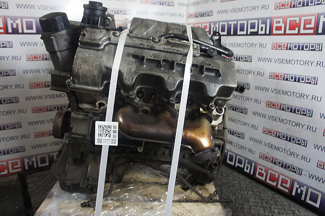 Двигатель вид с боку MERCEDES-BENZ M 112.941