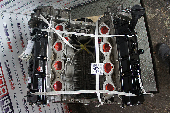 Фотография контрактного двигателя сверху INFINITI VK56