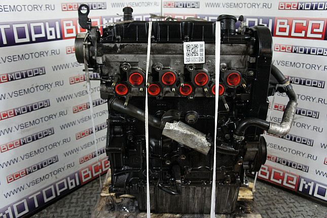 Двигатель вид с боку PEUGEOT RHV (DW10UTD)