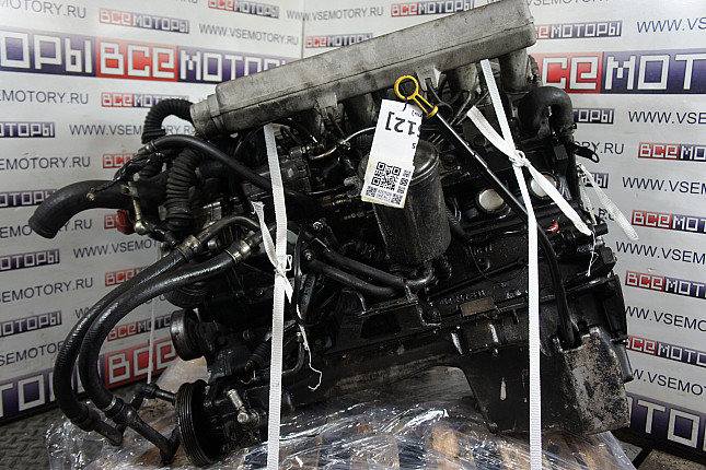 Двигатель вид с боку LAND ROVER 25 6T (BMW)