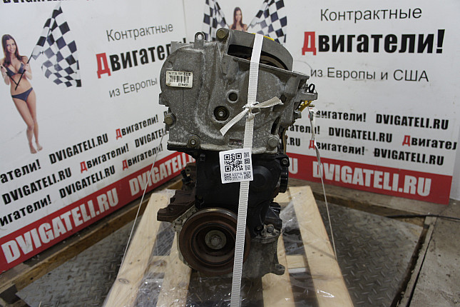 Двигатель вид с боку Renault K4J 730